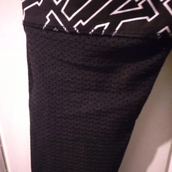 VS PINK writeout leggings X-small NWOT - Picture 3 of 9